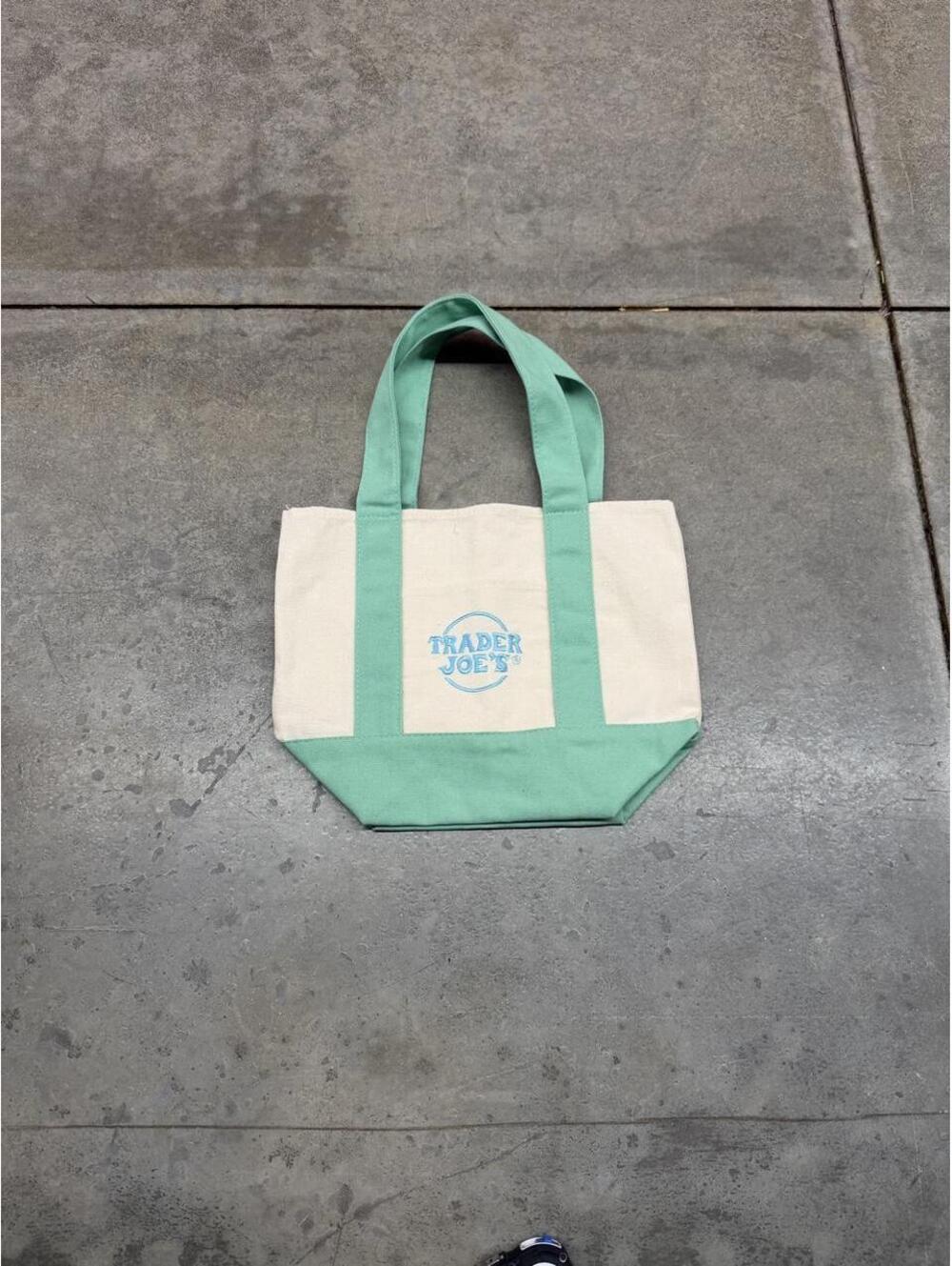 trader joes beige and mint green tote bag